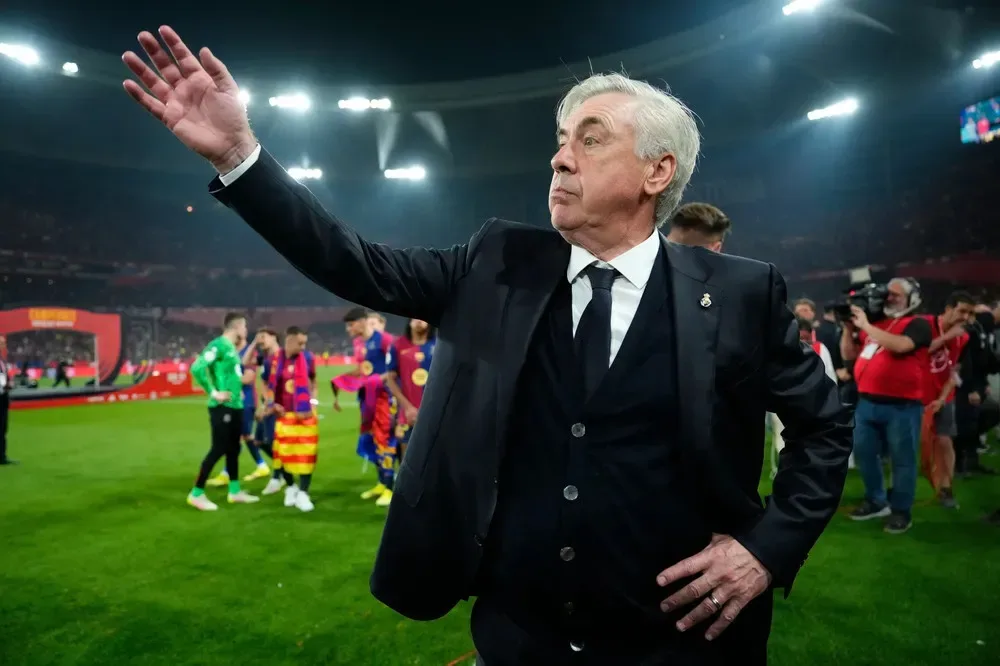 HLV Carlo Ancelotti| Biểu tượng thành công của bóng đá hiện đại